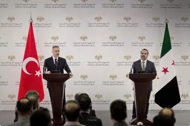 "الشيباني وفيدان" يؤكدان على الشراكة الأمنية والاقتصادية وتنفيذ اتفاق 10 آذار