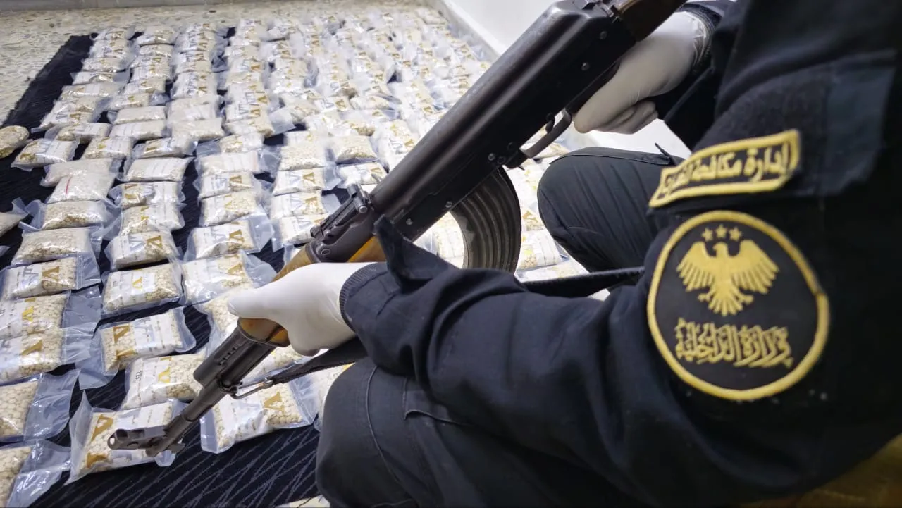 تعاون استخباراتي سوري–عراقي يُحبط تهريب شحنة مخدرات
