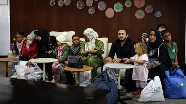 ضمن عملية إجلاء تنظمها الخارجية.. وصول أول طائرة ركاب تقلّ 32 سورياً عائدين من السودان 