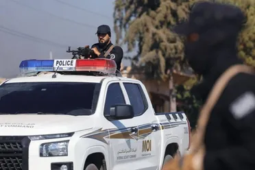 مقتل ثلاثة مطلوبين وإصابة عناصر من قوى الأمن خلال اشتباكات في ريف جبلة