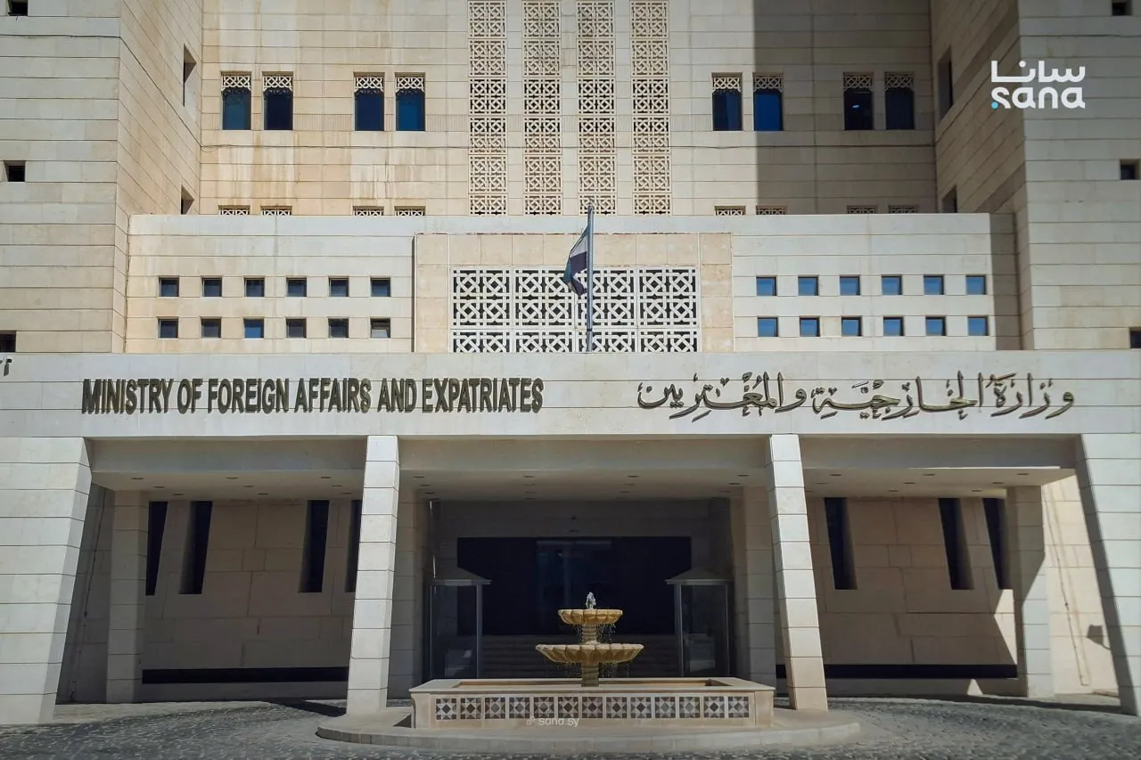 الخارجية السورية تؤكد أن خطاب قسد عن الوحدة والحوار بقي نظريًا ويكرّس الانقسام