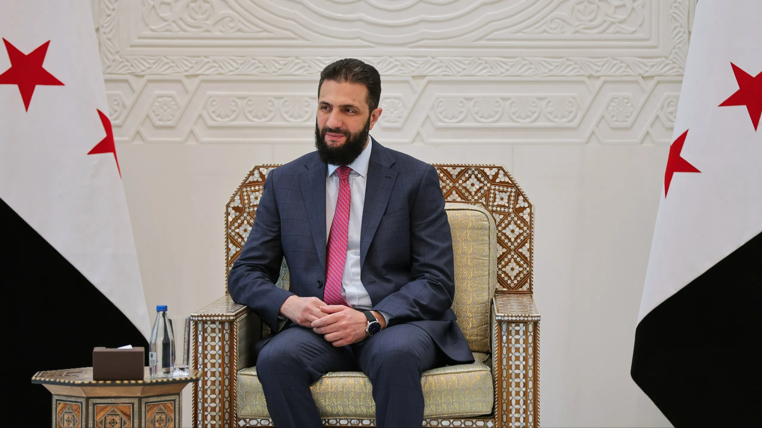 ماكرون يستقبل الرئيس "الشرع" غداً في باريس: تحركات فرنسية لتعزيز الاستقرار في سوريا