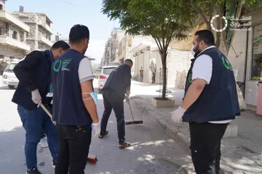 الوفاء لحلب".. حملة شعبية تنهض بـ "الشهباء" من تحت الركام بتعاون الأهالي والمتطوعين