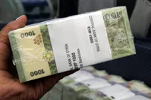خبير اقتصادي: الليرة السورية ستعود إلى مكانتها وسعرها الحقيقي بين باقي العملات