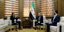 وزير النقل يبحث مع السفارة الإيطالية وجامعة البندقية آفاق التعاون في السكك والنقل البري