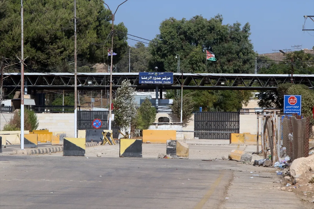 الاردن يطالب بإعادة تأهيل معبر درعا للتخفيف عن نصيب