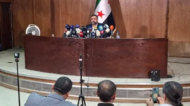 باحث سوري: السلم الأهلي لا يُبنى بالتجاوز عن حقوق الضحايا ولا بتمجيد رموز النظام السابق