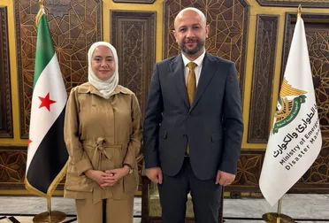 وزير الطوارئ يبحث مع مستشارة الخارجية ووزير الداخلية أولويات العمل والتنسيق