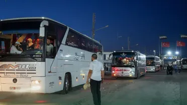 أول دفعة من الحجاج السوريين تصل معبر السلامة براً بعد تعديل المسار الجوي