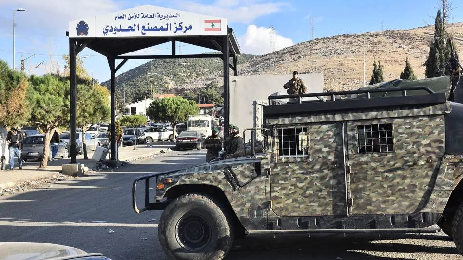 فلول النظام البائد في لبنان: بين تضييق حزب الله والبحث عن طرق الهروب إلى دول اللجوء