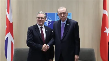 الرئيس التركي رجب طيب أردوغان ورئيس الوزراء البريطاني كير ستارمر