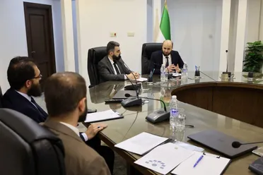 وزير الطاقة يعلن إطلاق مشاريع استراتيجية لتأهيل محطات المياه في عدد من المحافظات