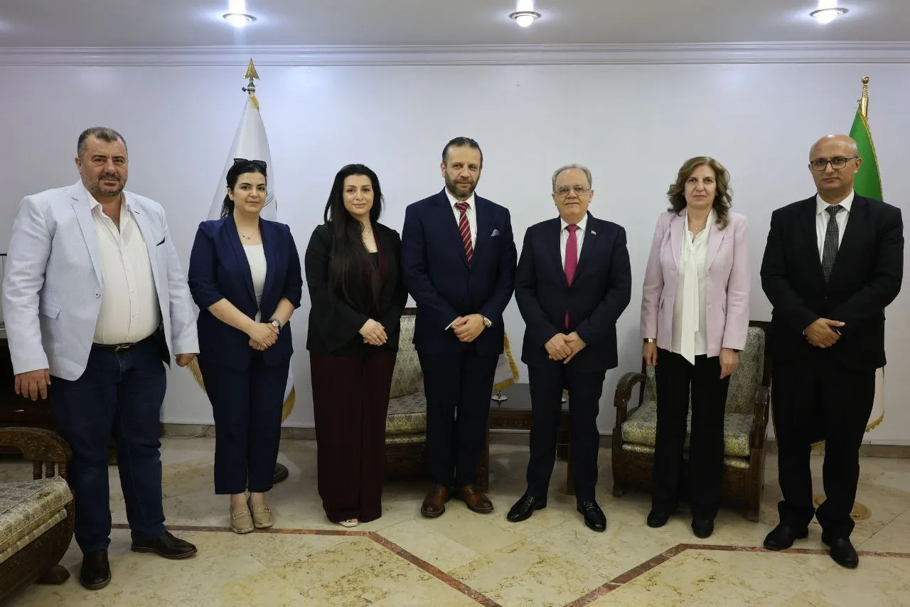 وزير التعليم العالي يبحث مع وفد "باكت" الإماراتي تعزيز التعاون في التدريب والتأهيل المهني