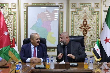 محافظ درعا يستقبل وفداً أردنياً برئاسة محافظ إربد