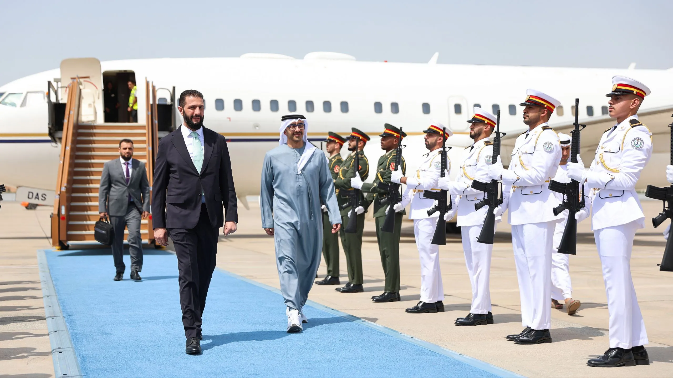 دمشق تنفي لقاء "الشرع" بمسؤولين إسرائيليين: لا اجتماعات مباشرة ولا تطبيع مطروح