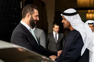 قرقاش: لقاء الرئيسين بن زايد والشرع يؤكد عمق العلاقات ويعزز الشراكة الاقتصادية بين الإمارات وسوريا