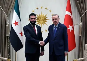 أردوغان يبحث مع الرئيس الشرع تطورات الأوضاع في سوريا ويؤكد رفض الهجمات الإسرائيلية