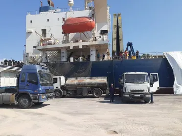 طرطوس: انطلاق عمليات تصدير دفعة جديدة من الفوسفات إلى رومانيا ومصر