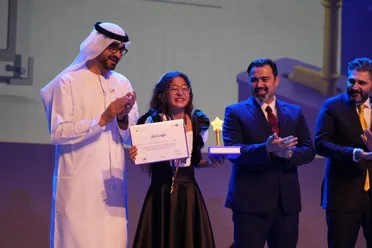 وزارة التربية تتوّج بطلة تحدي القراءة العربي تمهيداً للمشاركة في النهائيات الدولية بالإمارات