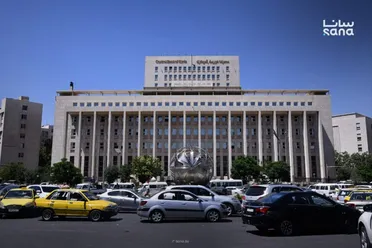 خبراء: حذف صفرين من العملة السورية خطوة رمزية تحتاج إلى إصلاحات شاملة