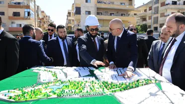 عاصمة الثورة تحتفي بـ "صهرها".. "الشرع" يُدشن عدة مشاريع استثمارية بمدينة حمص