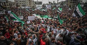 القدوة التي تستحق التقدير: شخصيات الثورة السورية بين التضحية والقيم الإنسانية