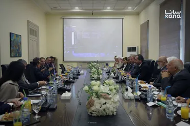 سوريا والإمارات تبحثان فرص الاستثمار السياحي ومشاريع جديدة في دمشق واللاذقية وحلب