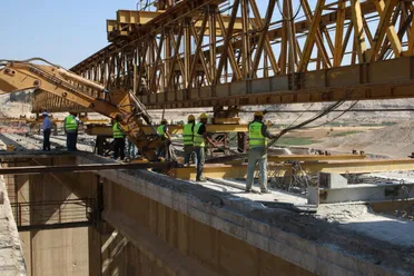 توضيحات حول مشروع ترميم جسر الرستن: صعوبات هندسية تمدد موعد التسليم حتى آذار 2026
