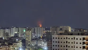 تصعيد إسرائيلي جديد.. غارات على ريفي حمص واللاذقية وخسائر غير معلنة