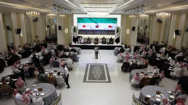 محافظ حماة يستقبل شيوخ وممثلي القبائل والعشائر لتعزيز التواصل مع المكوّن العربي الأصيل
