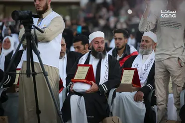 في احتفال مركزي بعنوان “حفاظ النصر”.. درعا تحتفي بـ 2200 حافظ للقرآن الكريم 