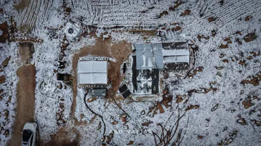 شتاء قاسٍ ومخيمات منهكة.. معاناة النازحين تتفاقم في شمال غرب سوريا