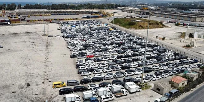 اللجنة الوطنية للاستيراد والتصدير تصدر قرارًا بتنظيم جمركة سيارات الإدخال المؤقت