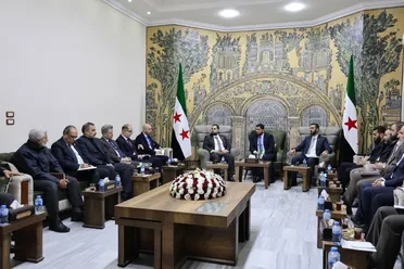 وزير الإسكان يبحث واقع الإسكان والمخيمات في إدلب