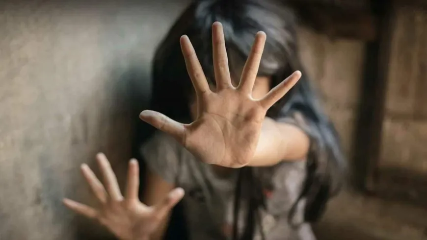 توقيف أب وزوجته بعد تعذيب طفلة وإحالتها إلى الطبابة الشرعية في إدلب