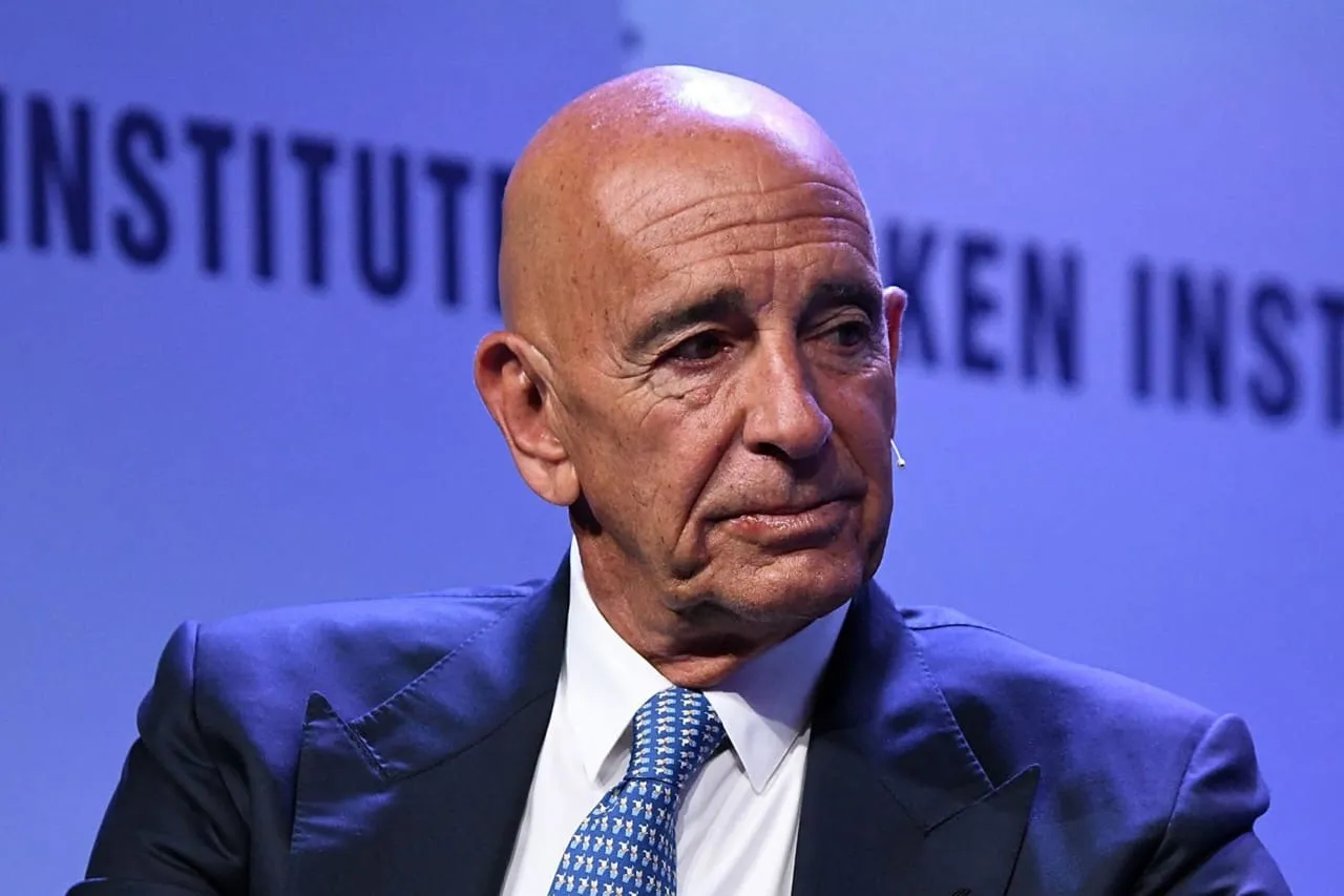 "باراك" يبحث مع "الشرع" التطورات في حلب ويؤكد دعم المرحلة الانتقالية بسوريا