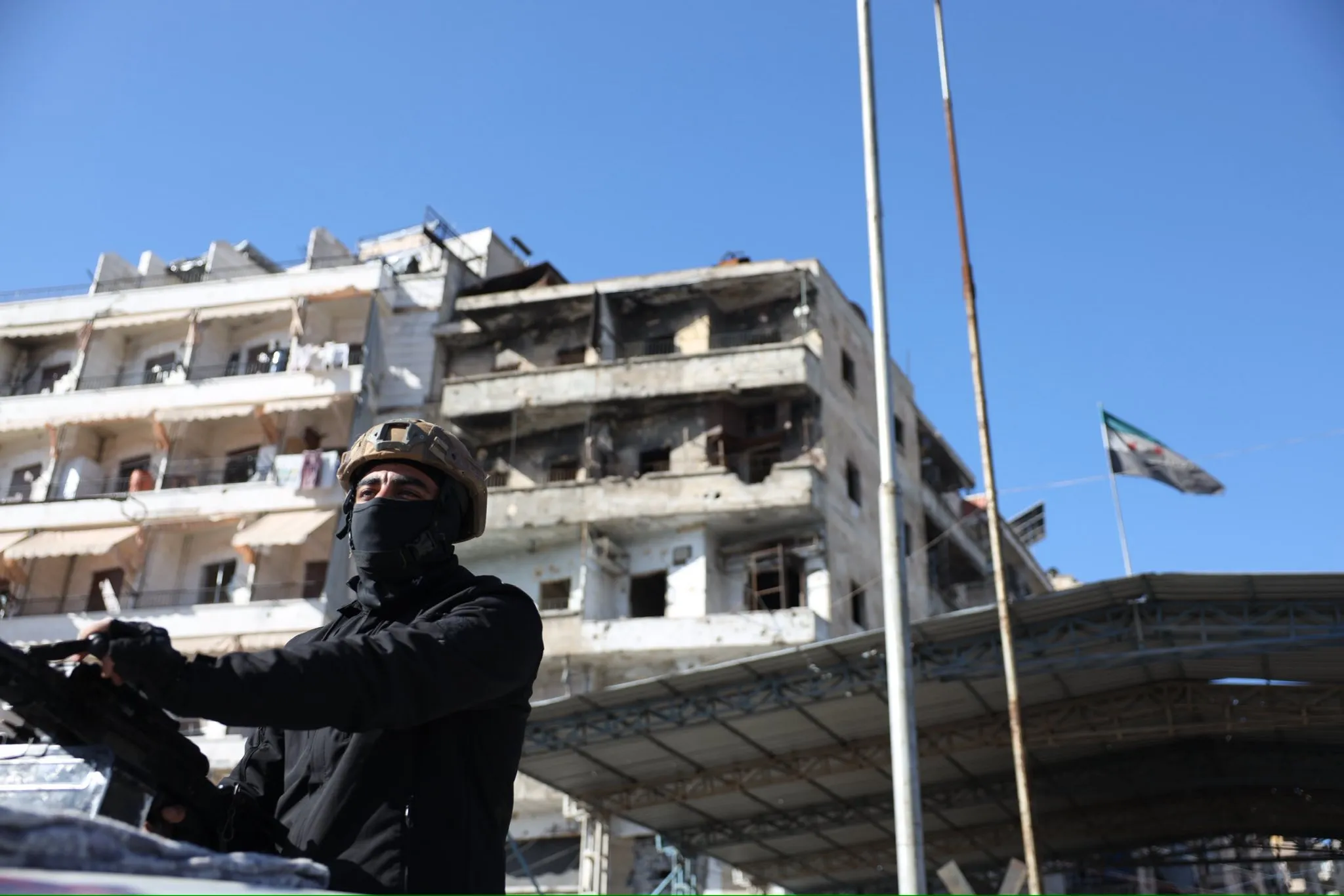 قسد تُقر بهزيمتها في حلب وتُعلن انسحابها بـ "اتفاق دولي"