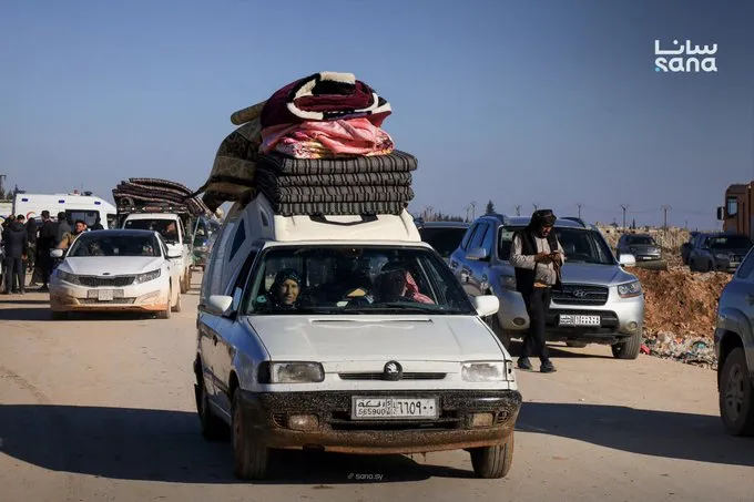 خروج مدنيين من مناطق قسد عبر طرق خطرة