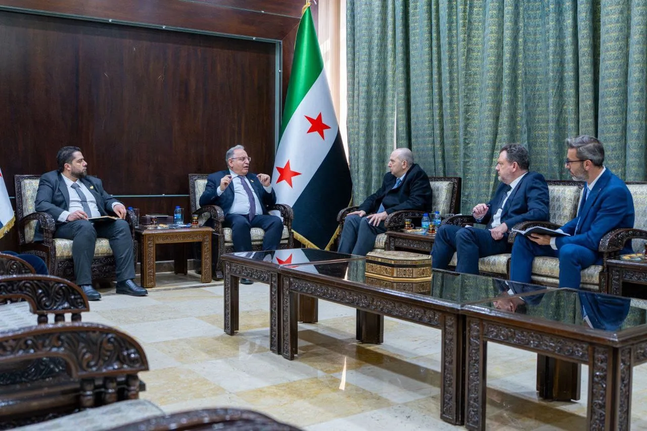 المالية والإسكان تبحثان مع بنك قطر تمويل مشاريع الإسكان الميسور