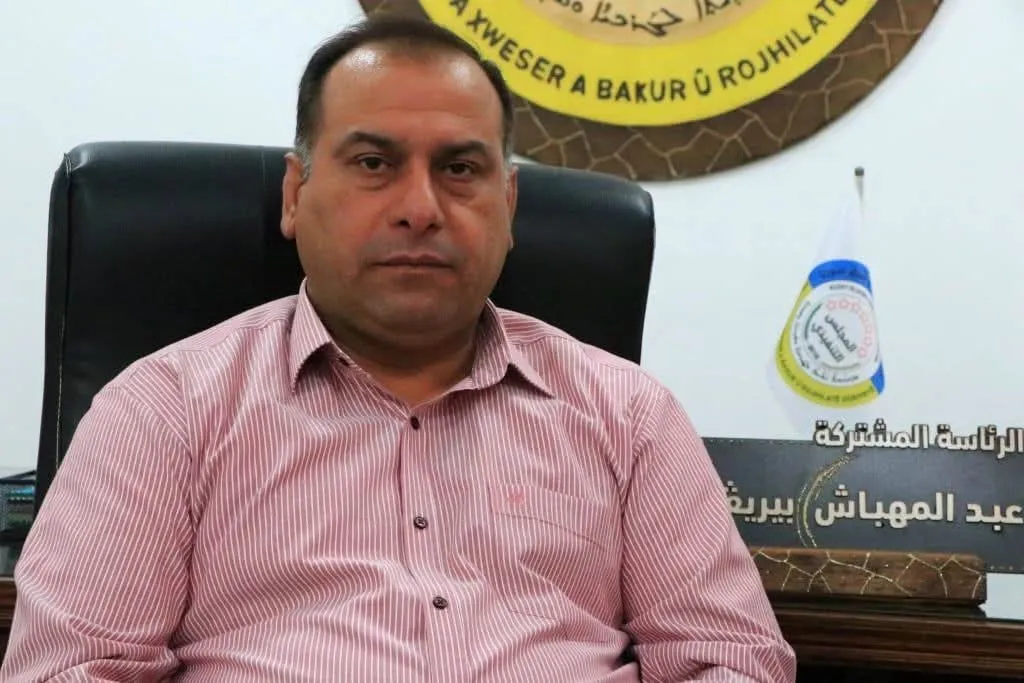 تزامناً مع موجة انشقاقات.. "المهباش" يعلن ترك "قسد" ودعم الدولة السورية