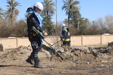 وزارة الطوارئ وإدارة الكوارث تنفذ مسحاً لإزالة مخلفات الحرب في دير الزور والرقة