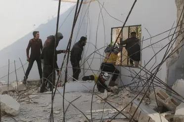 ترميم المنازل دون معايير الأمن والسلامة يهدد حياة السكان والعاملين