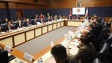 برلماني تركي: “قسد” ملزمة بالاندماج مع الحكومة السورية والالتزام بتعهداتها