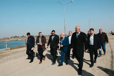 بحضور وزير النقل.. جولة ميدانية لتقييم الطرق والجسور ووضع حلول بديرالزور