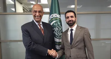 السفير السوري لدى الأمم المتحدة إبراهيم عُلبي وماجد عبد الفتاح عبد العزيز، المراقب الدائم لـ جامعة الدول العربية لدى الأمم المتحدة