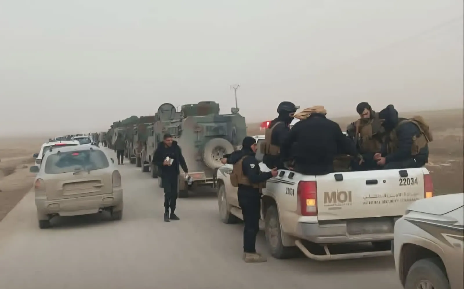 يضم قائد الأمن الداخلي بالحسكة.. رتل عسكري يستعد لدخول القامشلي