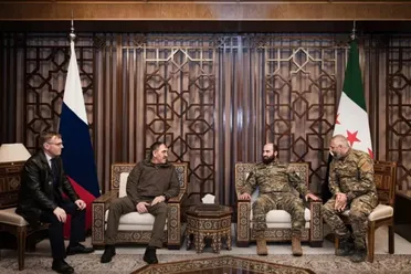 	دمشق تبحث مع موسكو توسيع التنسيق العسكري بعد زيارة الشرع لموسكو