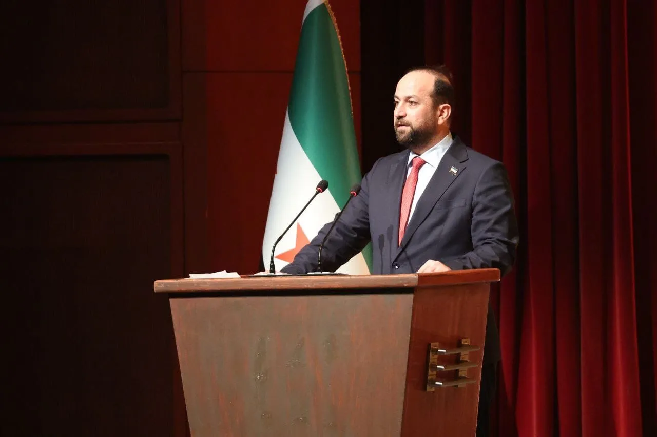 وزير الإعلام: إعادة إطلاق إذاعة دمشق لإحياء إرثها وتعزيز حضورها الجديد