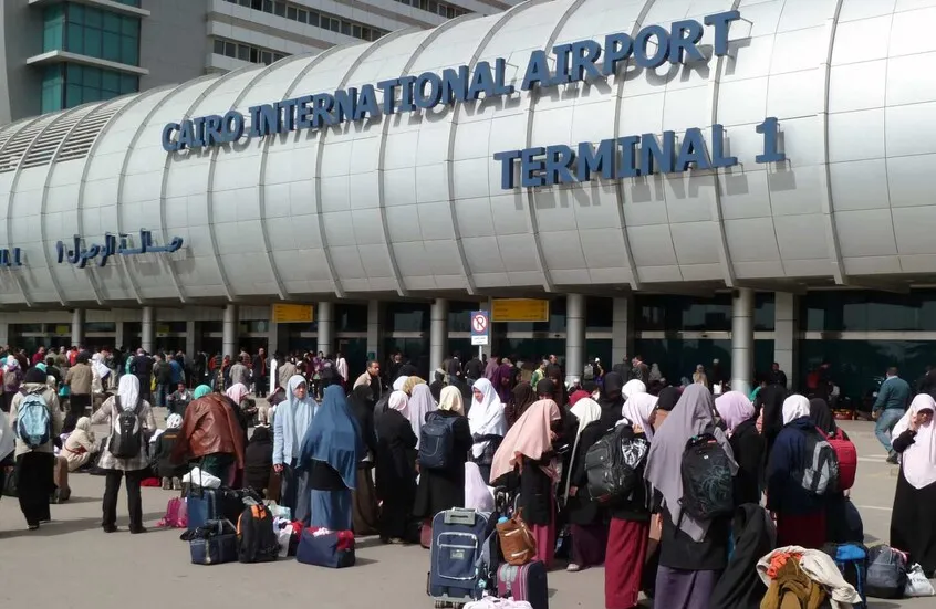 مصر تنفي رسمياً صدور قرارات جديدة بشأن دخول السوريين