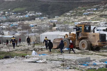 الشرع يطمئن على مهجري إدلب ويؤكد عودتهم الآمنة